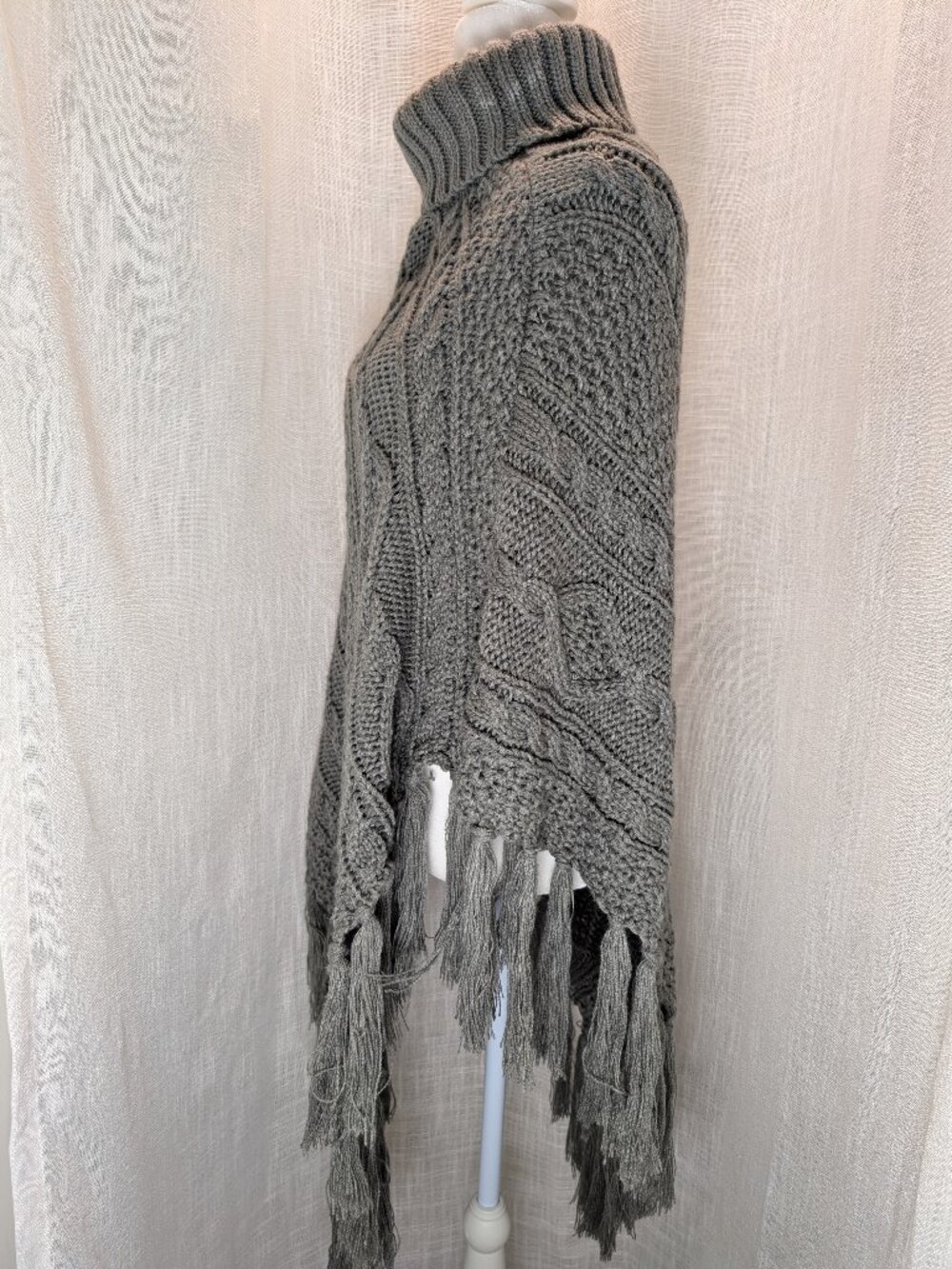 2 Chic Cable Knit Fringe Poncho Turtleneck Sweater Boho Gray One Size - Picture 2 of 5